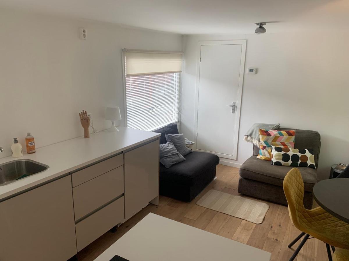 Tiny Houseboat B&B On The Amstel River 阿姆斯特丹 外观 照片