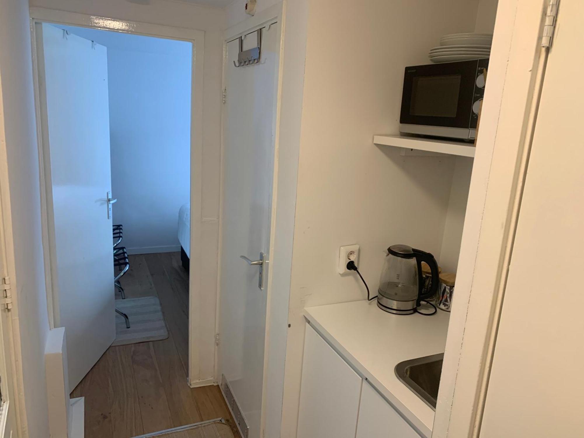 Tiny Houseboat B&B On The Amstel River 阿姆斯特丹 外观 照片